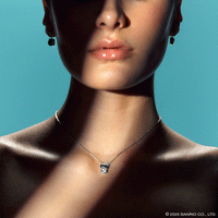 Idol Beauty Collar de Plata Baño de Oro Blanco 18K | Hello Kitty Diamonds